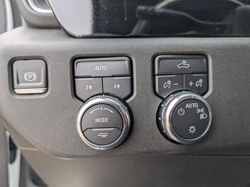 Used 2024 GMC Sierra 1500 SLE AWD/4WD image 30