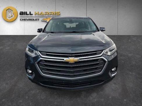 Used 2019 Chevrolet Traverse LT FWD image 2