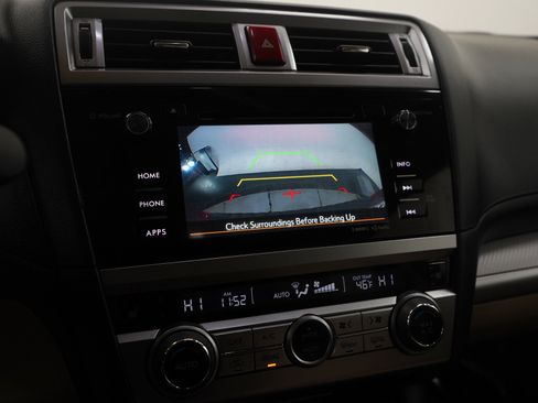 Used 2016 Subaru Outback 2.5i Premium image 20