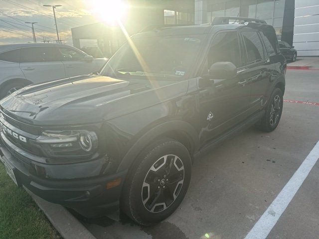 Used 2022 Ford Bronco Sport Outer Banks w/ Tech Package AWD/4WD image 2