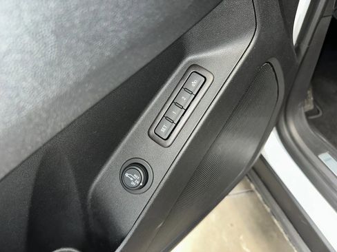 Certified 2023 Chevrolet Equinox Premier image 9