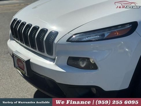 Used 2018 Jeep Cherokee Limited w/ High Altitude Package AWD/4WD image 9