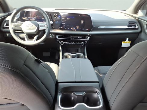 New 2026 Chevrolet Traverse LT w/ LPO, Floor Liner Package image 12