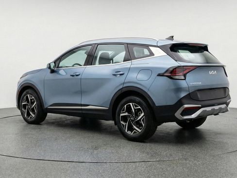 Used 2025 Kia Sportage LX image 5