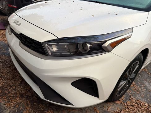 Used 2023 Kia Forte LXS w/ LXS Technology Package FWD image 3