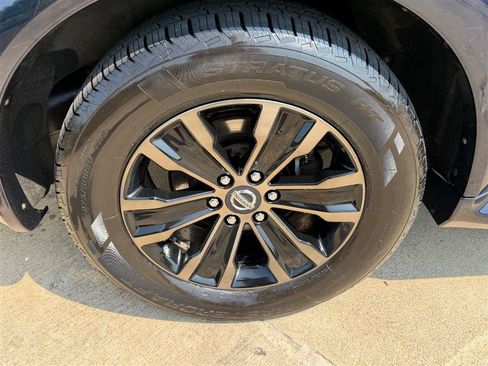 Used 2019 Nissan Armada Platinum w/ Captain's Chairs Package AWD/4WD image 26