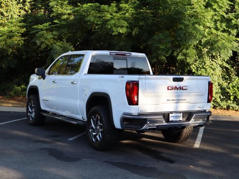 Used 2025 GMC Sierra 1500 SLT w/ SLT Premium Plus Package AWD/4WD image 7