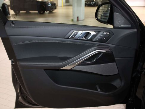 New 2026 BMW X6 xDrive40i image 10