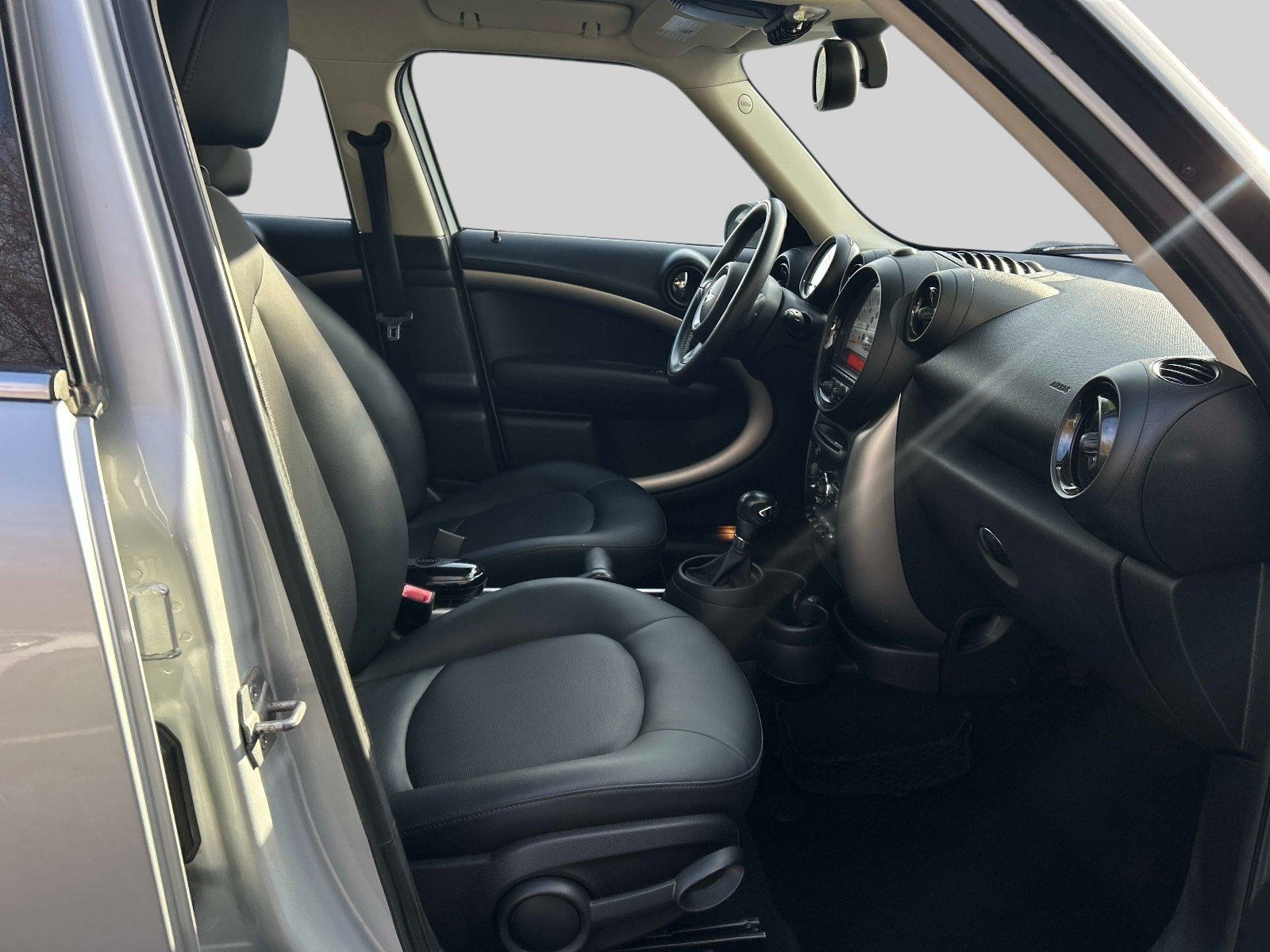 Used 2014 MINI Cooper Countryman FWD image 16