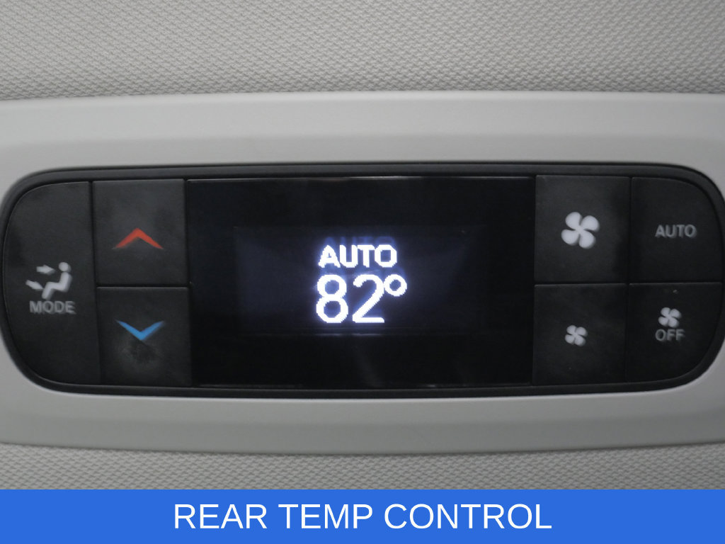 Used 2024 Chrysler Pacifica Touring-L FWD image 24