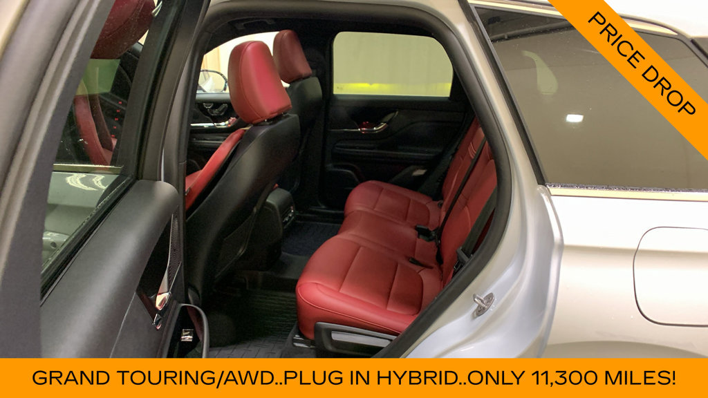 Used 2025 Lincoln Corsair Grand Touring w/ Towing Package AWD/4WD image 22