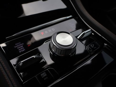 Used 2022 Jeep Grand Cherokee Summit AWD/4WD image 40