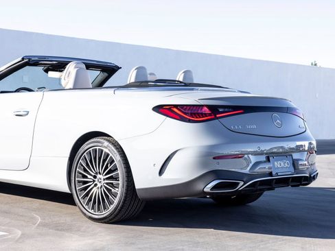 Used 2026 Mercedes-Benz CLE 300 4MATIC Cabriolet image 3