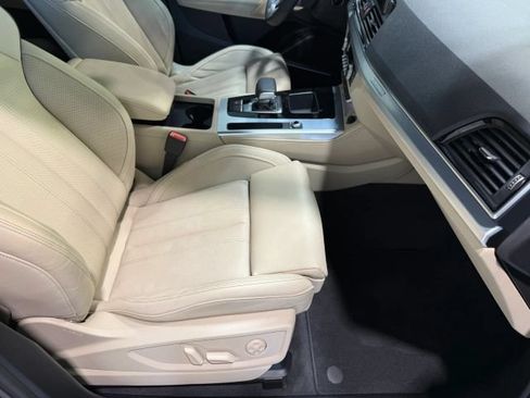 Used 2025 Audi Q5 2.0T Premium Plus w/ Premium Plus Package AWD/4WD image 26