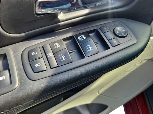 Used 2017 Dodge Grand Caravan SE w/ Power Window Group FWD image 13