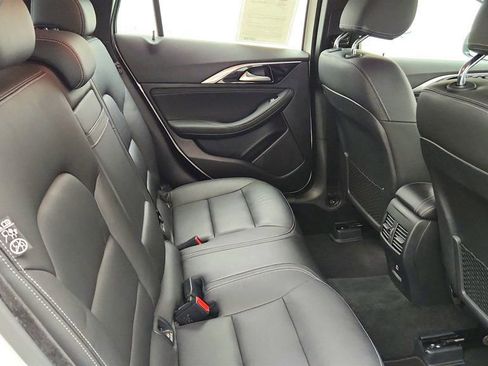 Used 2018 INFINITI QX30 Premium w/ Technology Package AWD/4WD image 23