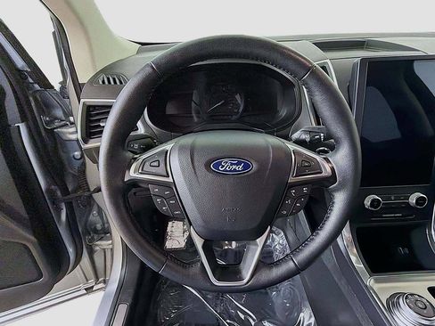 Used 2024 Ford Edge Titanium AWD/4WD image 32