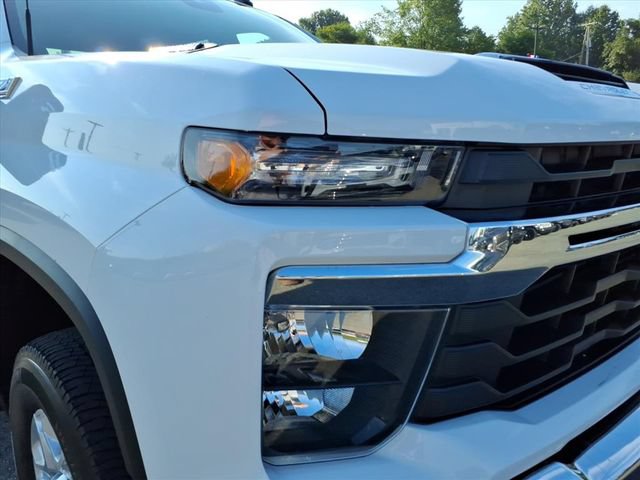 Used 2026 Chevrolet Silverado 2500 LT AWD/4WD image 3