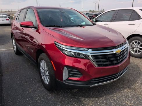 Used 2024 Chevrolet Equinox LT w/ LPO, Floor Liner Package AWD/4WD image 4