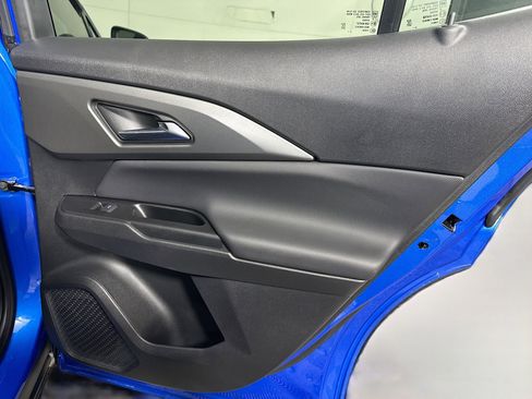 Used 2025 Chevrolet Equinox EV LT image 25