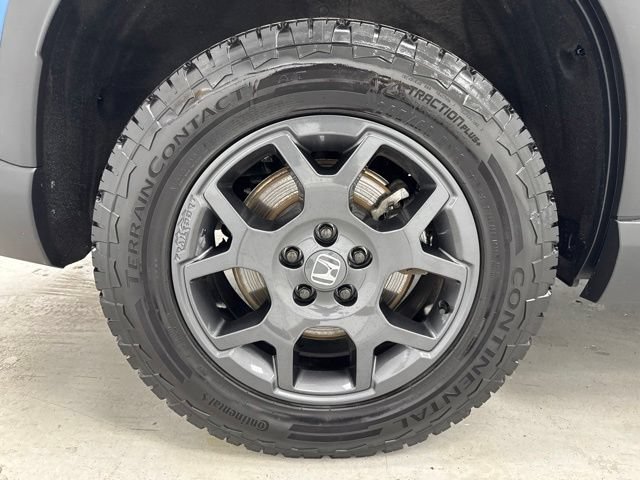 Used 2025 Honda Pilot TrailSport image 38