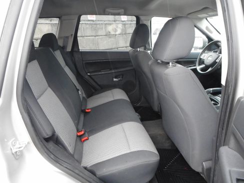 Used 2009 Jeep Grand Cherokee Laredo AWD/4WD image 24