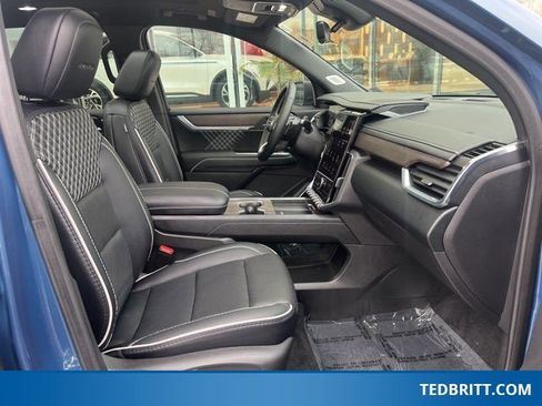 Used 2025 GMC Acadia Denali w/ Super Cruise Package image 20