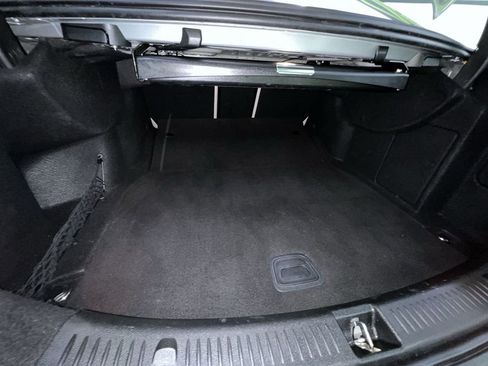 Used 2019 Mercedes-Benz E 300 4MATIC image 29