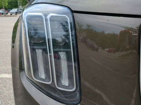 Used 2025 Kia Telluride S FWD image 10