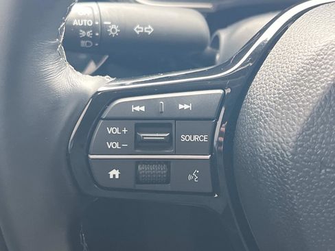 Certified 2024 Honda Civic EX-L image 9