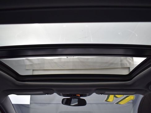 Used 2017 Chevrolet Malibu LT image 26