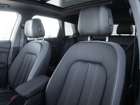 Certified 2024 Audi Q4 e-tron Premium Plus w/ Premium Plus image 23