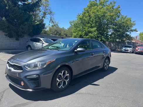 Used 2019 Kia Forte LXS FWD image 16