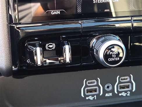 Used 2025 RAM 1500 Laramie image 25