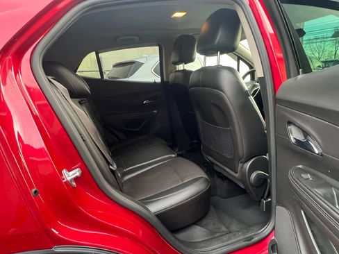 Used 2019 Buick Encore Sport Touring image 29