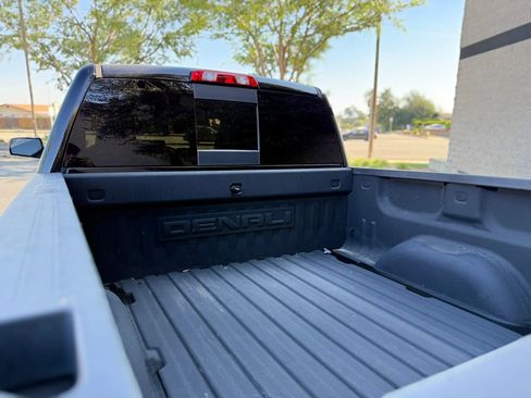 Used 2018 GMC Sierra 1500 Denali image 10