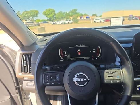 Certified 2023 Nissan Pathfinder Platinum image 17