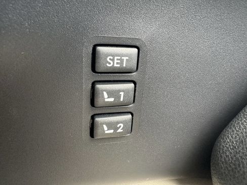 Used 2019 Subaru Ascent Limited image 24