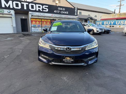 Used 2017 Honda Accord Sport image 6