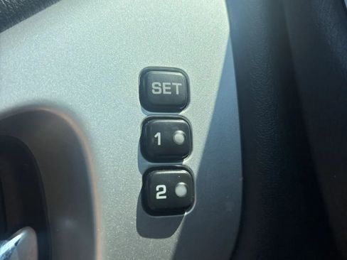 Used 2019 Nissan Pathfinder Platinum AWD/4WD image 10
