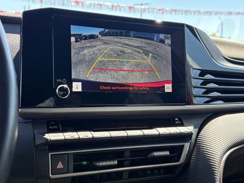 Used 2025 Toyota Camry SE FWD image 21