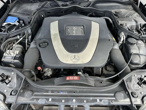 Used 2009 Mercedes-Benz E 350 4MATIC Sedan image 11