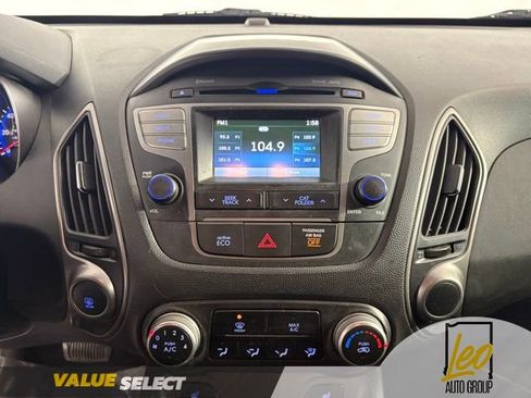 Used 2015 Hyundai Tucson SE FWD image 18