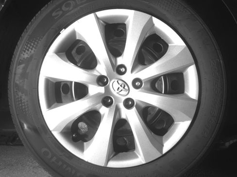 Used 2025 Toyota Corolla LE FWD image 18