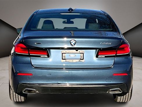 Used 2023 BMW 530i xDrive w/ Premium Package image 5