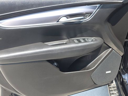 Certified 2023 Cadillac XT5 Luxury FWD image 19