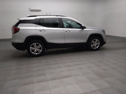 Used 2022 GMC Terrain SLE w/ Driver Convenience Package image 10