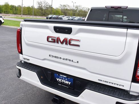 Used 2022 GMC Sierra 3500 Denali w/ Denali Ultimate Package AWD/4WD image 33