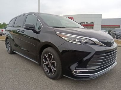 Used 2025 Toyota Sienna Platinum