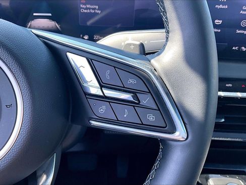 Used 2025 Buick Enclave Sport Touring image 20